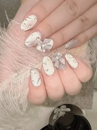 ネイル グロー ネイルのネイルデザイン