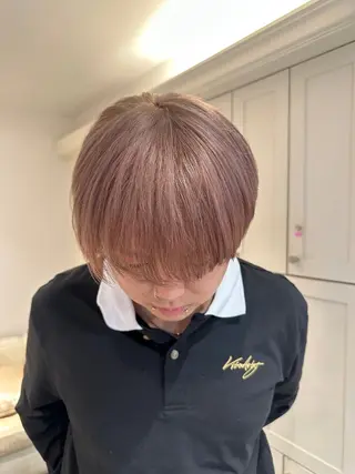 カラー なな ハイトーン/艶髪✨️のヘアスタイル