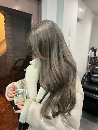 ロング カラー ♡なんば🫧透明感 🫧naako♡のヘアスタイル