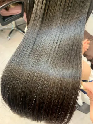 セミロング SALOWIN 銀座一丁目店所属・髪質改善/縮毛矯正 🎀小林 唯 🎀のヘアスタイル