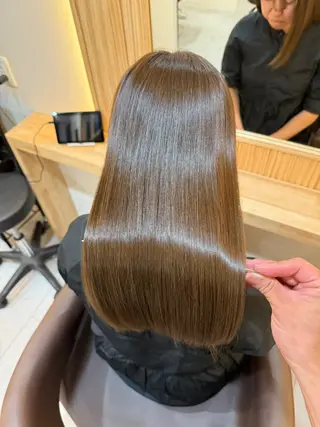 セミロング attrait南堀江所属・KAISEI髪質改善 /縮毛矯正のヘアスタイル