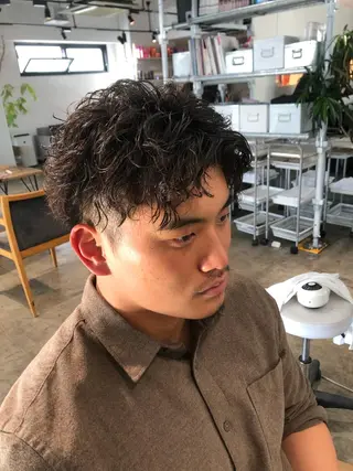 パーマ メンズ become men's hair 名駅店所属・名駅/フェザーパーマ 韓国ヘア/森岡のヘアスタイル