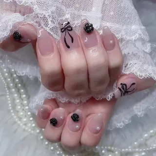 ネイル MINAMI໒꒱ Y2K、韓国ガーリーのネイルデザイン