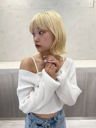 ショート コールネックスザサロン所属・白髪ぼかし×デザイン 🕊️🫧ホウジョウのヘアスタイル