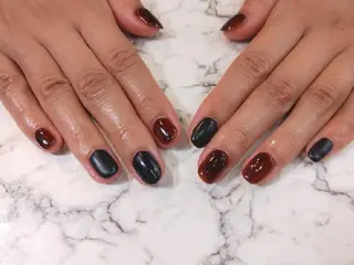 ネイル R'well所属・はばすみれ🎀ﾈｲﾙ 光ﾌｪｲｼｬﾙ ﾍｱのネイルデザイン