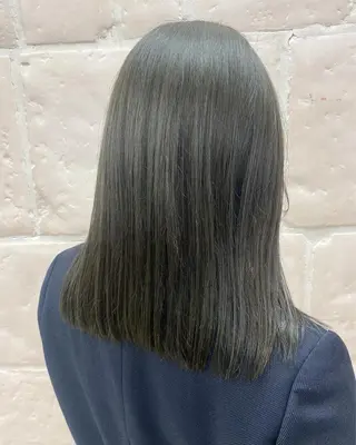 ミディアム カラー デザインカラー/パー マ🦖外岡咲希🦖のヘアスタイル