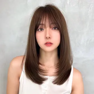 ミディアム カラー Lond alxeiaのヘアスタイル