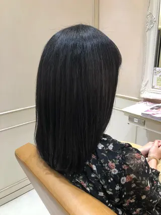 セミロング カラー ツヤ髪カラー💎 佐藤あきのヘアスタイル