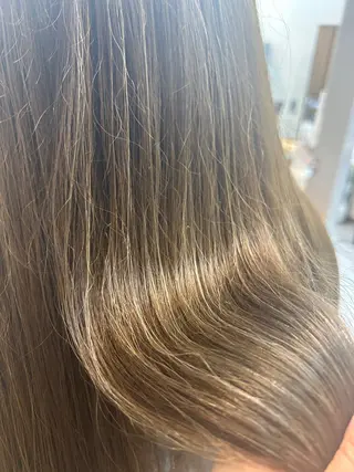 ロング カラー 井上 萌のヘアスタイル