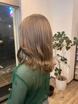 カラー G.O.A.T hair所属・Karen ✂︎GOAThairのヘアスタイル
