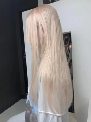 セミロング LAME所属・RU NAのヘアスタイル