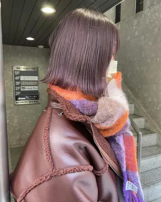 ミディアム カラー 岡本康平/ボブ /ブリーチ/レイヤーのヘアスタイル