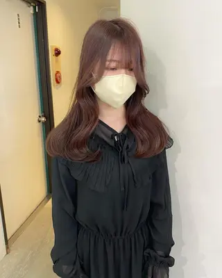 カラー mizuki/ピンク ベージュ.レイヤーのヘアスタイル