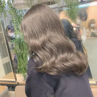 ロング カラー ハイトーンボブ 前田 表参道　グレージュのヘアスタイル