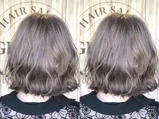 セミロング GRANDE アオキのヘアスタイル