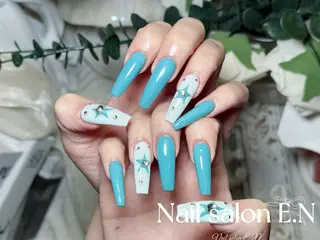 ネイル E.N🦋 長さ出し/持ち込みのネイルデザイン