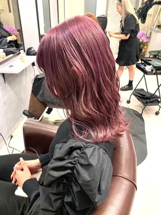 ミディアム 🐶カラー特化🌈 池袋/ハイトーン/陸のヘアスタイル