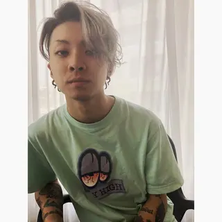 ショート カラー 林 梓のヘアスタイル