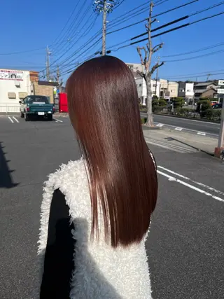 ロング カラー ふじわらはゆ/ブリー チ/ベージュカラーのヘアスタイル