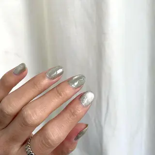 ネイル anyora nail salon所属・大人ワンホン キラキラ／Ayanoのネイルデザイン