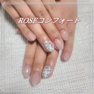 ネイル エステとネイル ローズコンフォートのネイルデザイン