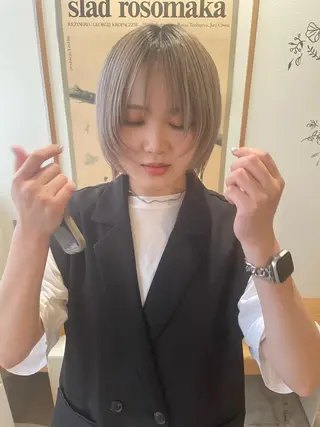 ショート カラー ヒナゴ トヨカズのヘアスタイル