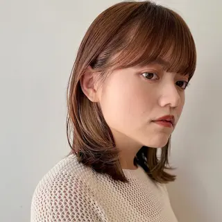 ミディアム カラー あやめ【顔まわり/レ イヤー/柔らかカラ】のヘアスタイル