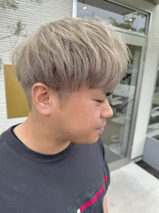 カラー メンズ un【アン】所属・【un】 MANAのヘアスタイル