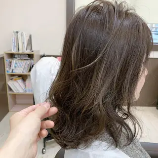 カラー デザインカラー Lienのヘアスタイル