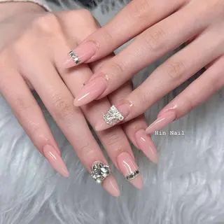 ネイル HIN NAILのネイルデザイン