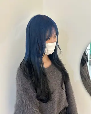 ロング three所属・yuuna/ 個性派デザインのヘアスタイル