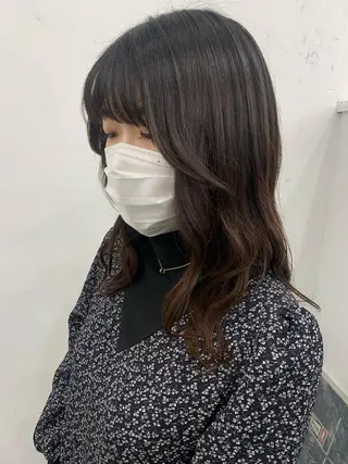 ミディアム レイヤー ハイトーン 暖色⭐︎KANAKOのヘアスタイル