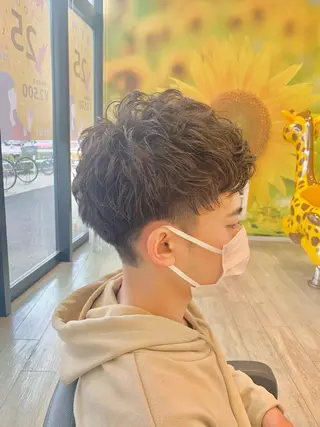 メンズ レイヤー／パーマ 西山賢志のヘアスタイル