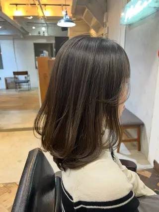 ミディアム YUI / LbyHOMEのヘアスタイル
