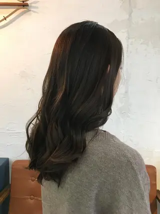 セミロング 松田 由紀子のヘアスタイル