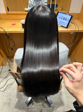 ロング 【Amphi Tokyo】宮原のヘアスタイル