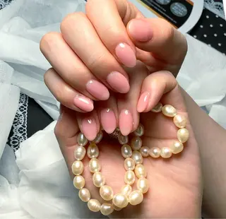 ネイル pink ladyサロン所属・べ にのネイルデザイン