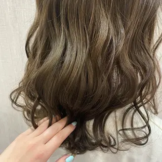 ミディアム カラー 🫧透け感⋆艶髪💎 山口アヤカのヘアスタイル