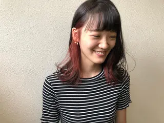 ミディアム カラー ツキノキ ミナのヘアスタイル