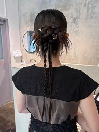 ロング ヘアアレンジ karin🌛ボブ／ 透明感たっぷりカラーのヘアスタイル