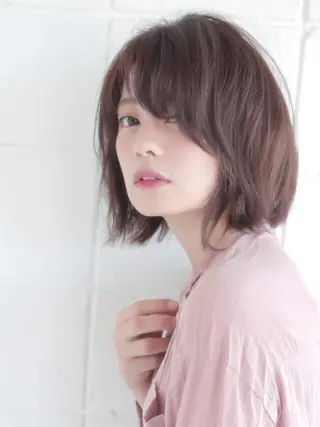 ミディアム 相原 瞳のヘアスタイル