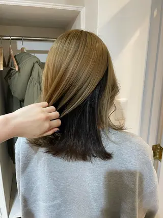 ミディアム カラー akane .のヘアスタイル