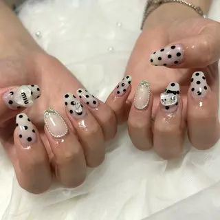 ネイル nailsalon_ riri♡のネイルデザイン