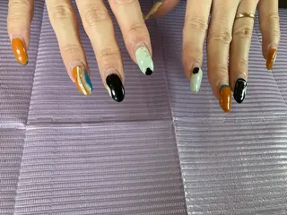 ネイル nailsalon　hue所属・小山 羽奈のネイルデザイン