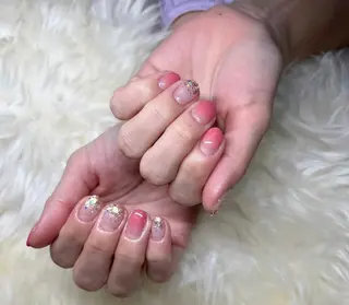 ネイル Ui_Amor (パラジェル)のネイルデザイン