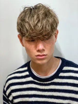 ミディアム カラー メンズ メンズStylist 山根慧のヘアスタイル