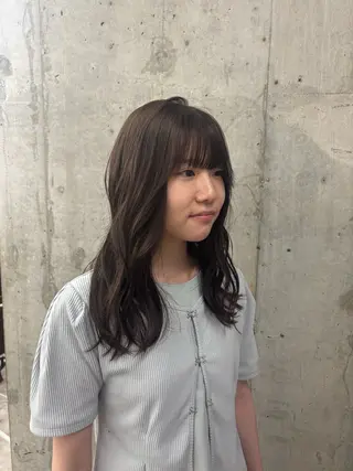 ロング 長谷川 日南のヘアスタイル