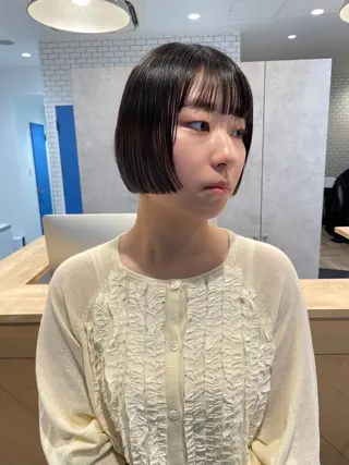 ショート ofF élua所属・🌵ボブ/切りっぱな し/ショート藤長芽生のヘアスタイル