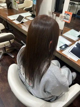 ロング ルプラボウ/ぴーす/ 縮毛矯正のヘアスタイル