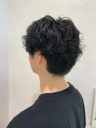 ショート カラー パーマ ハイトーンカラー🤍 山下 優華のヘアスタイル